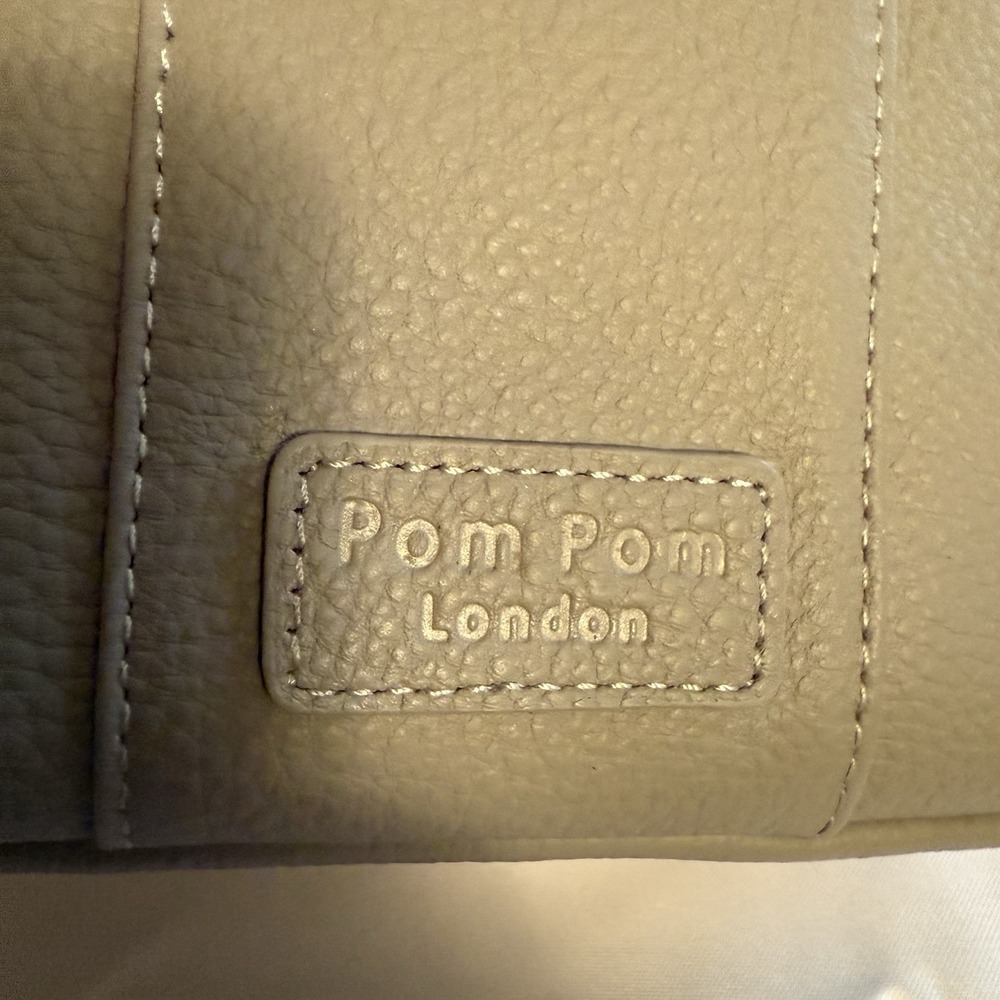 Pom Pom London Original Leather Crossbody Bag Purse Charm Light Gray NWOT - Picture 3 of 16